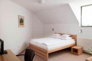 Курортные отели Lobogo Resort Влэхица Улучшенный двухместный номер с 1 кроватью-3